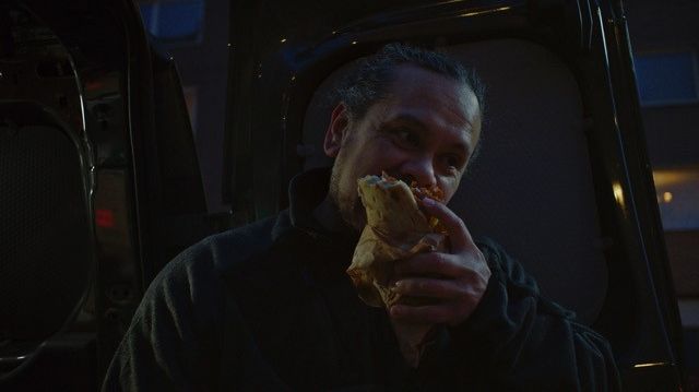 Män äter än mindre grönsaker än kvinnor och lever kortare, något som Picadeli uppmärksammari en ny kampanjfilm.