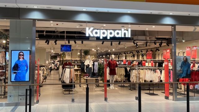 Kappahl rozwija strategię omnichannel i inwestuje w ekrany cyfrowe w kolejnych sklepach