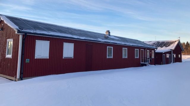 Linghem SK i Östergötland tar miljöarbetet på allvar och genererar egen energi från solcellsanläggning, med hjälp av Energiinitiativet.