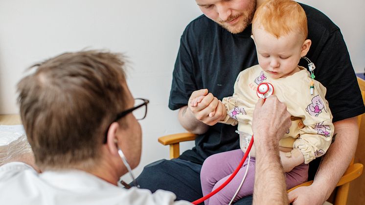 Behovet av nya läkemedel och behandlingar som är elakare mot cancern och snällare mot barnen är stort. Foto: Ylva Sundgren