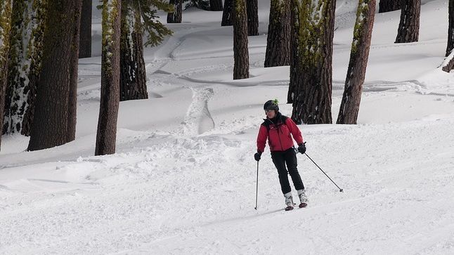 STRONG STERLING MEANS RESORT PRICES HEAD DOWNHILL FOR UK SKIERS 