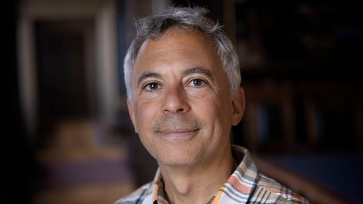 Daniel Kane, professor i amerikansk litteratur har skrivit om Joe Brainards brevväxling. Fotograf: Mikael Wallerstedt