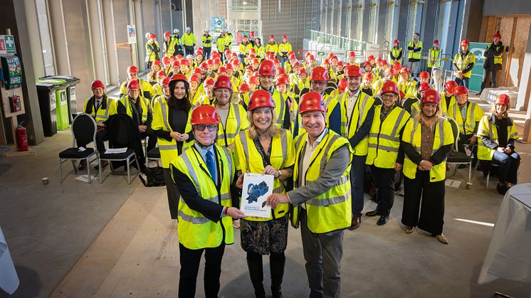 Systemanalys för Stockholm-Mälarregionen överlämnades till Trafikverket vid en ceremoni på Barkarbys nya stationsbyggnad den 25 oktober. Foto: Aksel Örn Ekblom/Mälardalsrådet.