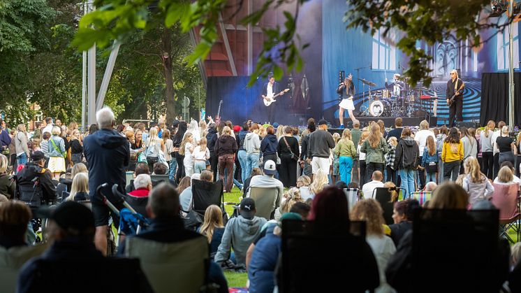 Sommarfesten i Lidköping tillbaka – tre dagar av musik, glädje och upplevelser för hela familjen! 