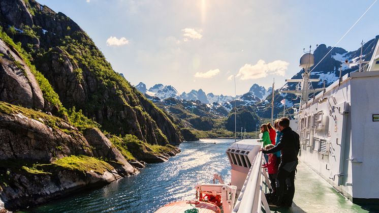 Hurtigruten blir eneste reiselivsmerkevare som deltar i prestisjeordningen Made in Norway. Foto: Agurtxane Concellon / Hurtigruten