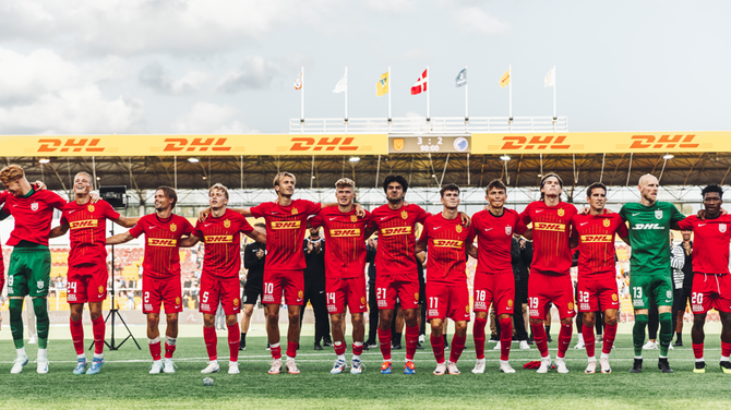 DHL og FC Nordsjælland nyder begge godt af samarbejdet, der altså nu efter 10 år forlænges yderligere