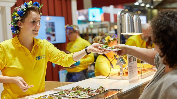 Sverige bjuder som vanligt på både tradition och innovation. Mässbesökarna kommer kunna smaka på allt från sill, tunnbröd, senap och älgkorv till must och hantverksöl. Foto: Jordbruksverket/Bernhard Ludewig