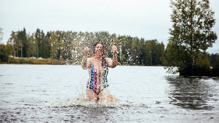 In Dalarna there are plenty of lakes where you can swim. Here nature is always accessible. Photo: Sara Rönne.