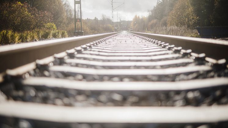 SVEAB Maskin rustar upp järnvägen mellan Blyberg-Märbäck