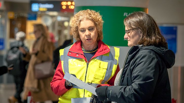Under Beredskapsveckan informerar lottor om hur var och en av oss enkelt kan stärka egenberedskap.