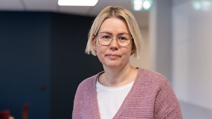 Katrin Dannberg, programansvarig för utbildningen Dataspelsutveckling – grafik, får Högskolans pedagogiska pris 2025. 
