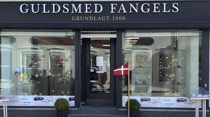 Køb flotte smykker i guld og sølv hos en Guldsmed