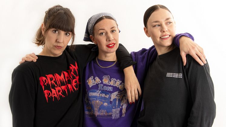 Nadja Hjorton, Britta Persson och Lisa Berkert Wallard är teamet som tillsammans skapar klassrumsmusikalen Alla är barn.