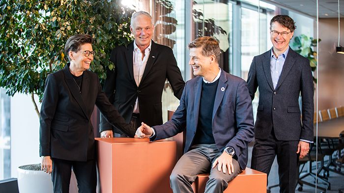 Från vänster: Ulrika Hallengren VD på Wihlborgs, Anders Östlund Senior Advisor (f d VD) på Öresundskraft, Stefan Håkansson VD på Öresundskraft, Arvid Liepe Vice VD och ekonomi- och finanschef på Wihlborgs.