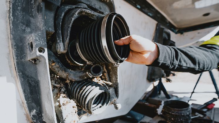 Olsson Parts bjuder på 6 handfasta tips för en smidig och säker start på båtsäsongen. 