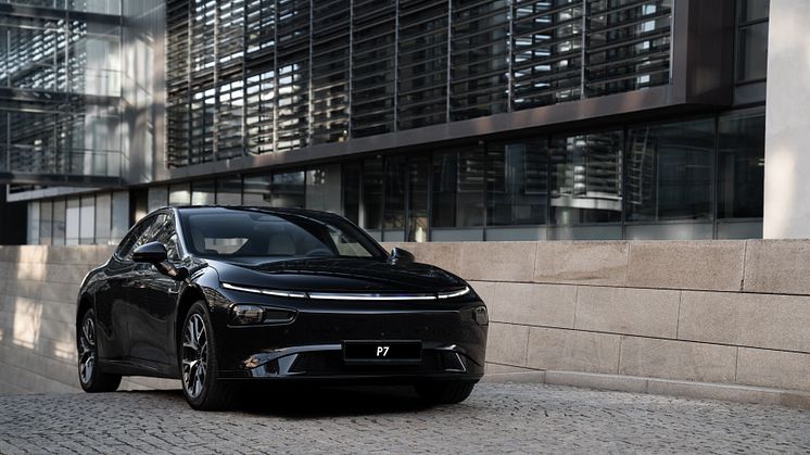 XPENG P7 Performance i jet black