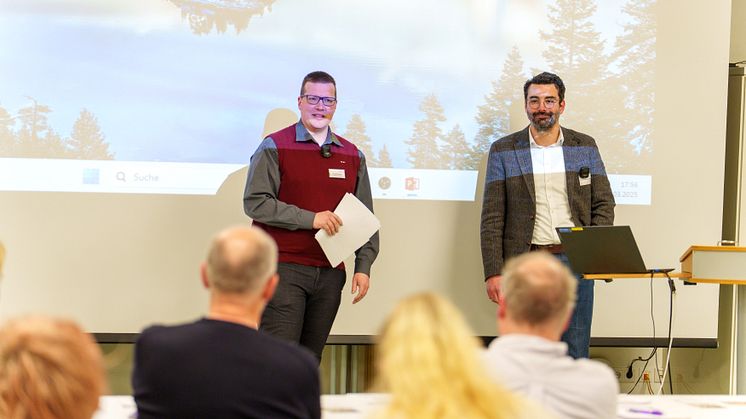 Dr. Sven Fuest und Prof. Dr. David Pedrosa (von links) referierten beim Fachsymposium der Hephata-Klinik. (Foto: Stefan Betzler)
