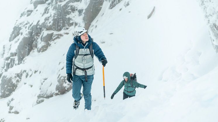 Rab's Cirrus Ultra Hoody: Neue Maßstäbe in Sachen synthetischer Isolation