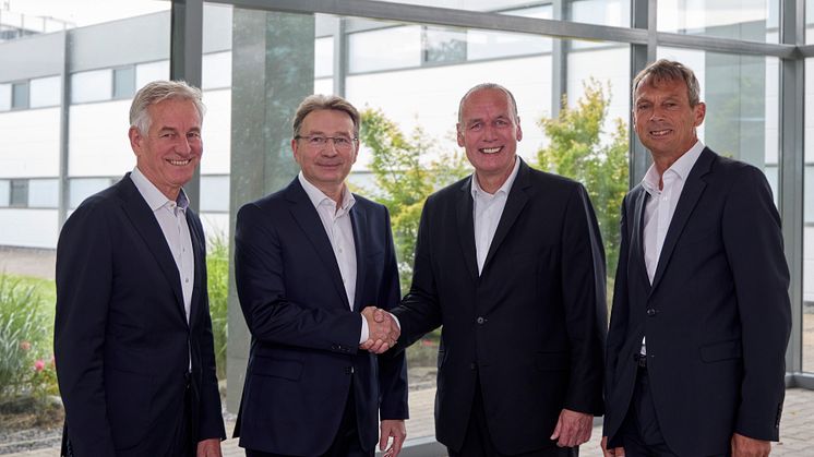 Pictured from right to left:  Dr. Dipl.-Ing. Eberhard Veit, Dirk Görlitzer, Frank Stührenberg, and Dr. Frank Eisert