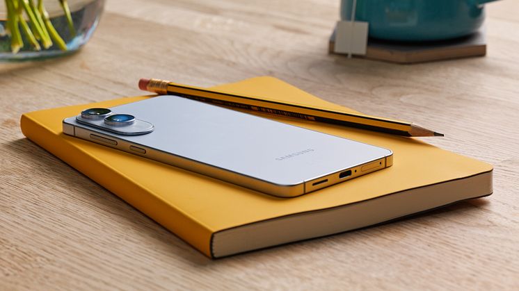 Samsung tuo Suomeen ohuen Galaxy S25 Edge -puhelimen, joka asettaa uuden standardin premium-älypuhelimille