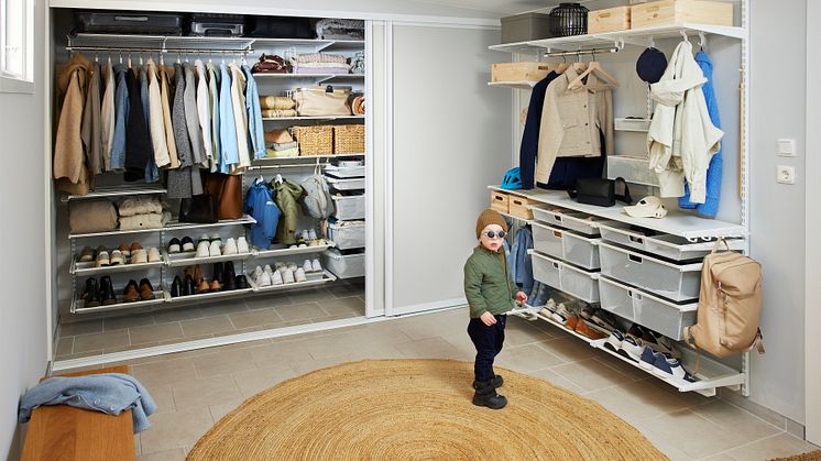 Elfa_Clothing_Interior_click-in_system_Classic_Slidingdoor_Artic_2023_03_2184.jpg