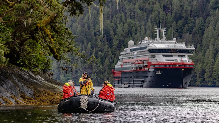 © HX_Oscar_Farrera_MS_Roald_Amundsen_Alaska.jpg