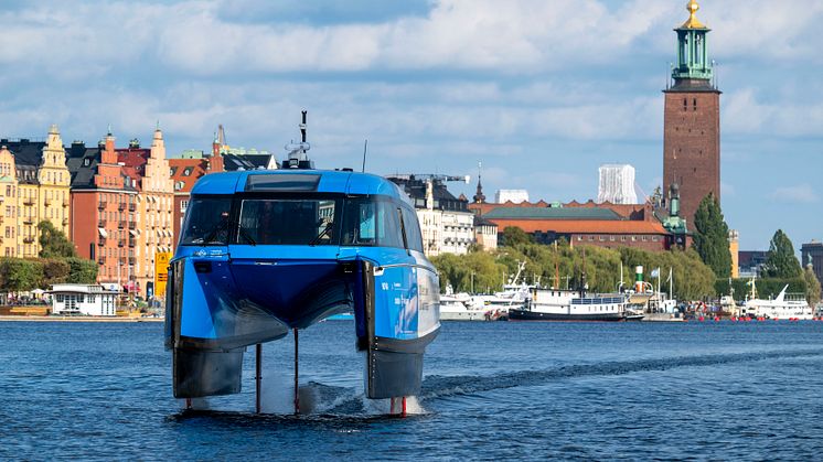Försöksfartyget Nova på Stockholms ström