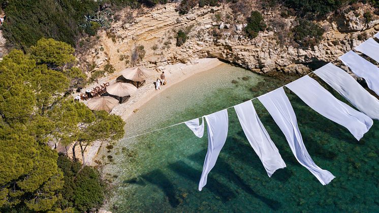 zakynthos-greece-beach-bay.jpg
