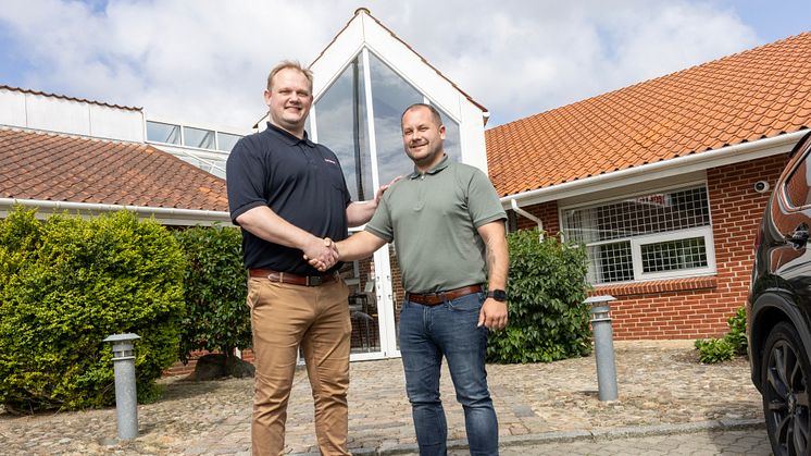 Sven Aage Jensen (t.v.) CEO for HOLTEC.DK  og Andy Bechmann, medejer og administrerende direktør for NetSec. Foto: HOLTEC.DK
