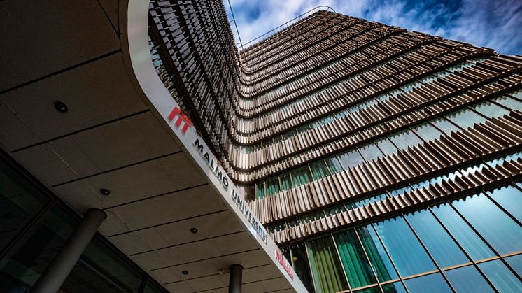 Årets högtidsvecka har temat ”Forskning: en stark röst för en bättre värld”. En nyhet är ”Öppen scen” i Niagara-huset, där pågående forskning från Malmö universitet presenteras för en nyfiken och vetgirig allmänhet.