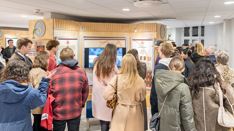 Rekord stort antal nysgerrige besøgende hos Scientology Kirken