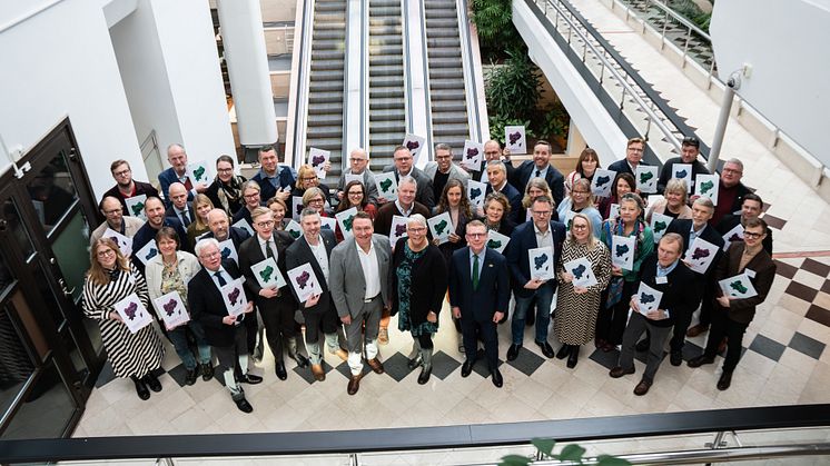 Politiker från kommunerna och regionerna i Mälardalsrådets infrastruktursamarbete En Bättre Sits ("70-gruppen"). Foto: Aksel Örn Ekblom/Mälardalsrådet.