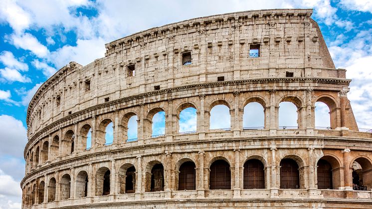 Colosseum - Italy.jpg