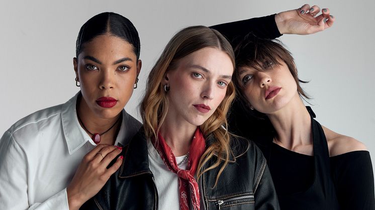 Få matta, mjuka och återfuktade läppar med The Matte Lipstick