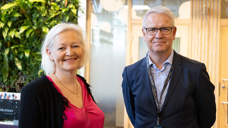 Gro og Ståle til felles pressemelding.jpg