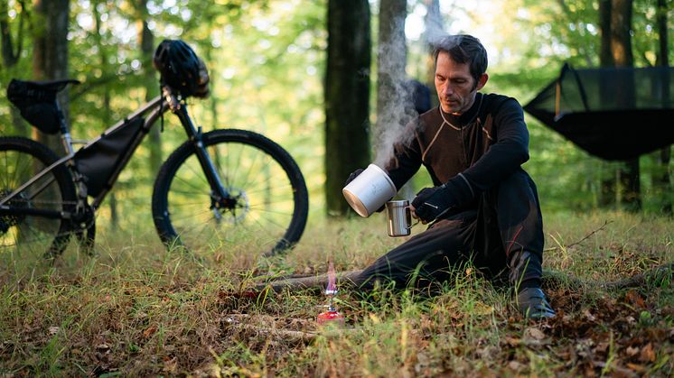 Auf Gravelbiketouren ein unverzichtbarer Begleiter: Der neue Micron III-Kocher