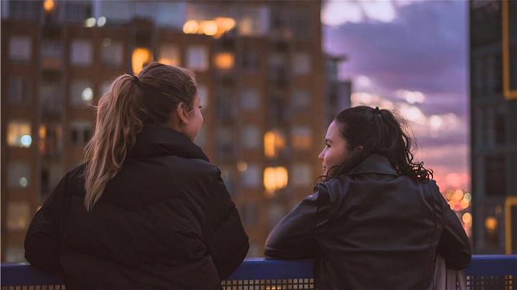 Nio av tio tjejer påverkas negativt  av dagens skönhetsideal