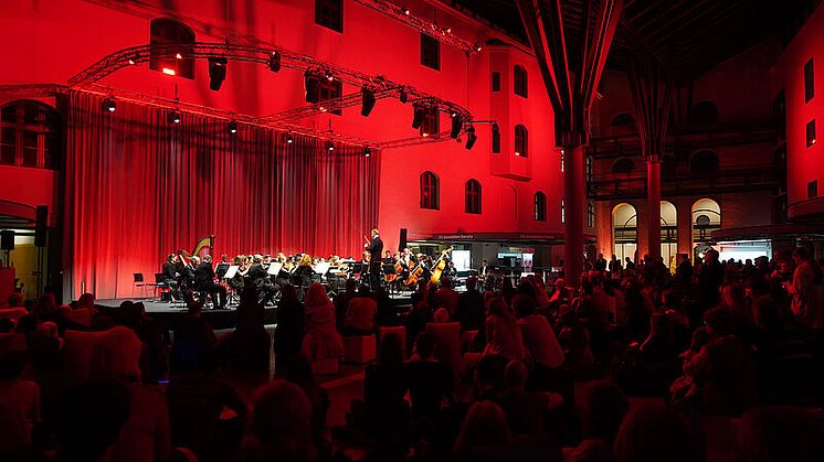 Die Lange Nacht der Musik – Münchner Symphoniker spielen in der Stadtsparkasse München