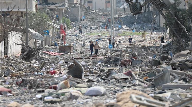Svält som krigsvapen -Gaza hotas av akut hungersnöd