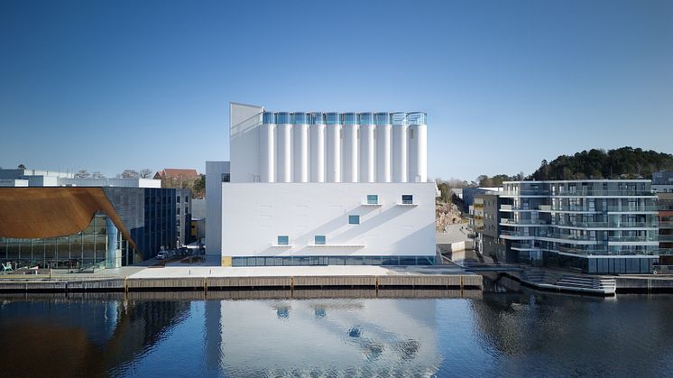 Fra kornsilo til Kunstsilo. Bygget fra 1935 er transformert til et kraftsenter for kunst- og kulturopplevelser. Alan Williams Photography Kunstsilo