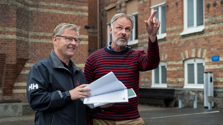 Anders Malmberg, Wikström AB, och Sebastian Örjenfelt, Higab, har pekat ut riktningen. ”Vi strävar efter att minska vår totala energianvändning med tre procent per år”, säger Sebastian.