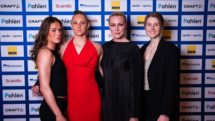 Sofia Åstedt, Sara Junevik, Sarah Sjöström och Sophie Hansson under Simidrottsgalan 2025. Foto: Viktor Källberg