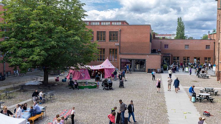 Sommar på slottet – Borggården fylls med cirkus och dans!