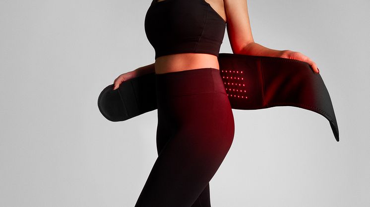 “Flowtherma Belt kombinerar smart design och funktion, med avancerad rödljusterapi och värme som ger optimal återhämtning och smärtlindring – perfekt för aktiva dagar och avslappning.”