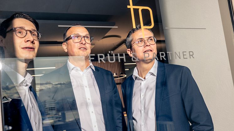 Ralph Früh (mitte) und seine Partner Nic Ritter (links) und Harald Wild (rechts) investieren für langfristigen Erfolg in hervorragende Unternehmen mit attraktivem Geschäftsmodell. Foto: Früh & Partner 