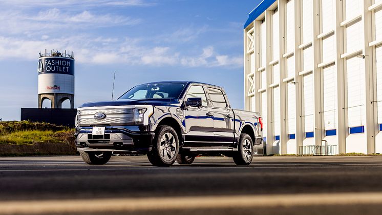 Lanserer den nye elektriske pickupen Ford F-150 Lightning som varebil