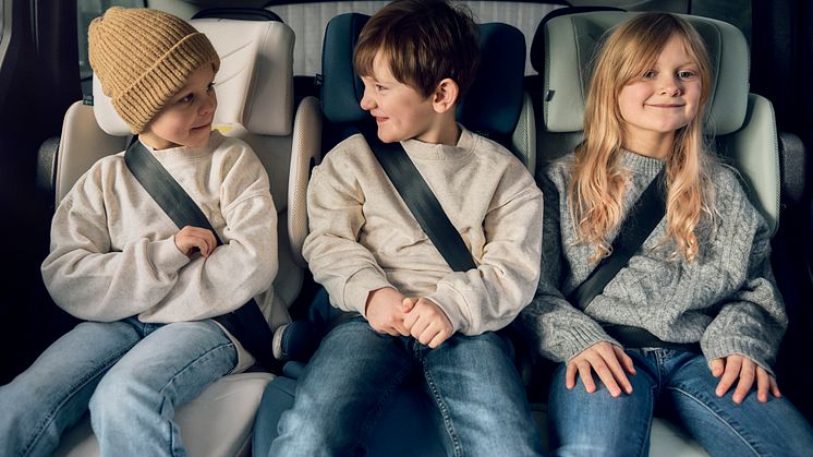 Axkid Up™ är utrustad med SnapGuard™ – avtagbara sidovingar som bidrar till en utrymmesbesparande design och som kan ge extra utrymme när man behöver det.