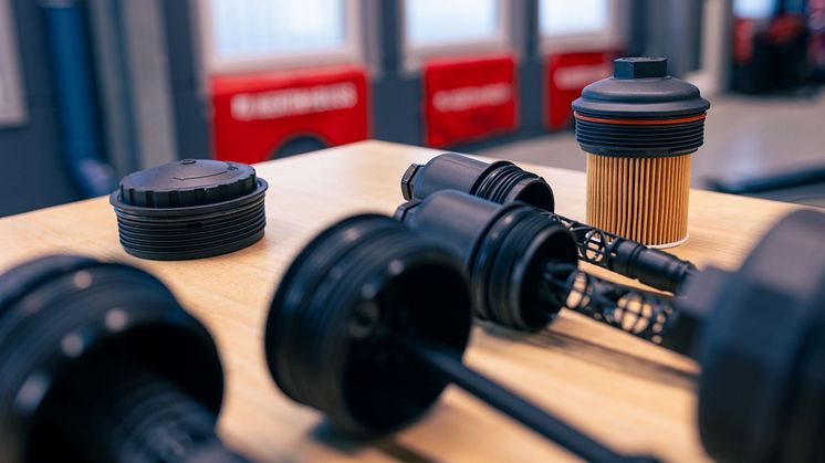 New product group: Covers for oil filter housings