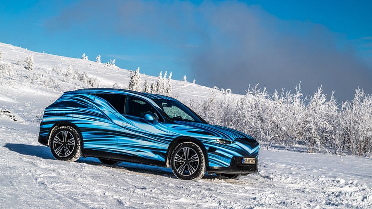 En av de första bilderna på nya eldrivna GLC.