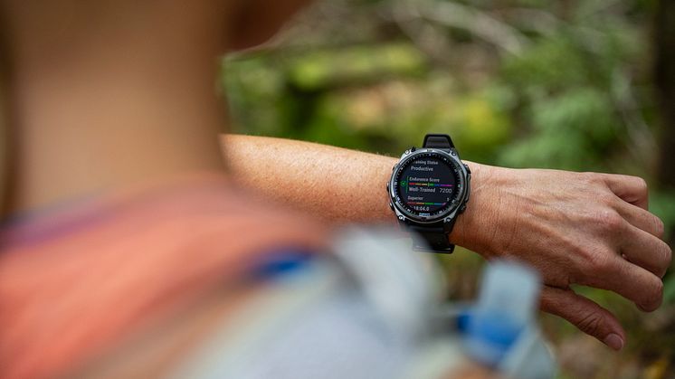 GARMIN® INTÈGRE DES ÉCRANS AMOLED DANS LA NOUVELLE SÉRIE FĒNIX® 8, SES MONTRES GPS CONNECTÉES MULTISPORTS HAUT DE GAMME